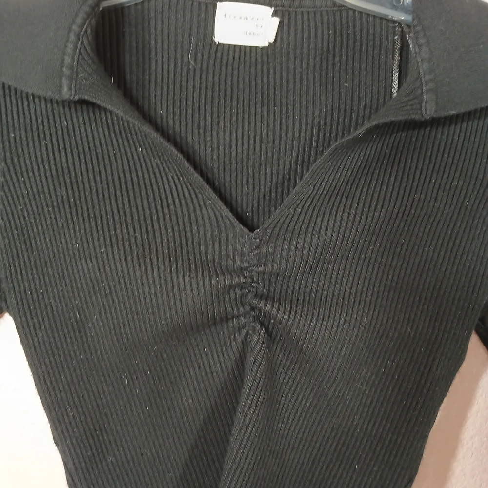 Dreamers By Debut Ribbed Long Sleeve Collared Crop Top In Jet Black Size XL NWOT - Picture 2 of 6